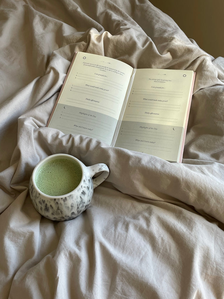 Photos d'articles à propos du thé matcha, de sa préparation, et ses propriétés